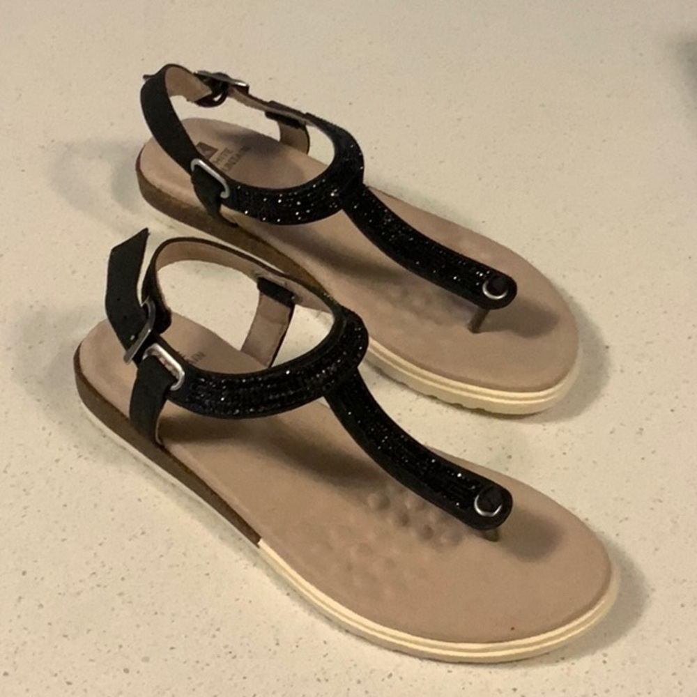 WHITE MOUNTAIN Parana Flat Sandals	NWT